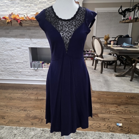 French Connection Alicia Lace Inset Blue and Black Dress Size 8 - Picture 4 of 9